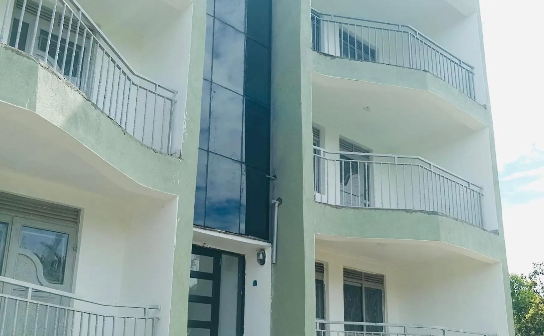 Dutus Hotel Entebbe Wakiso Uganda